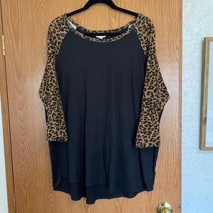 Moving! Make offer Leopard print baseball t tunic